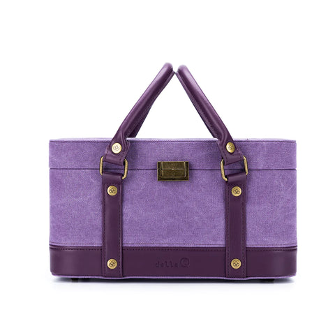 Della Q Maker's Train Case