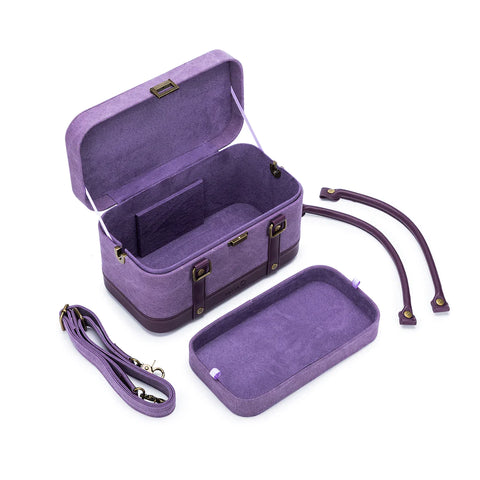 Della Q Maker's Train Case