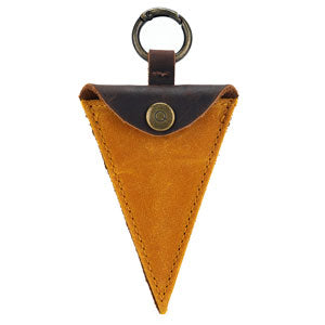 Della Q Scissor Pocket